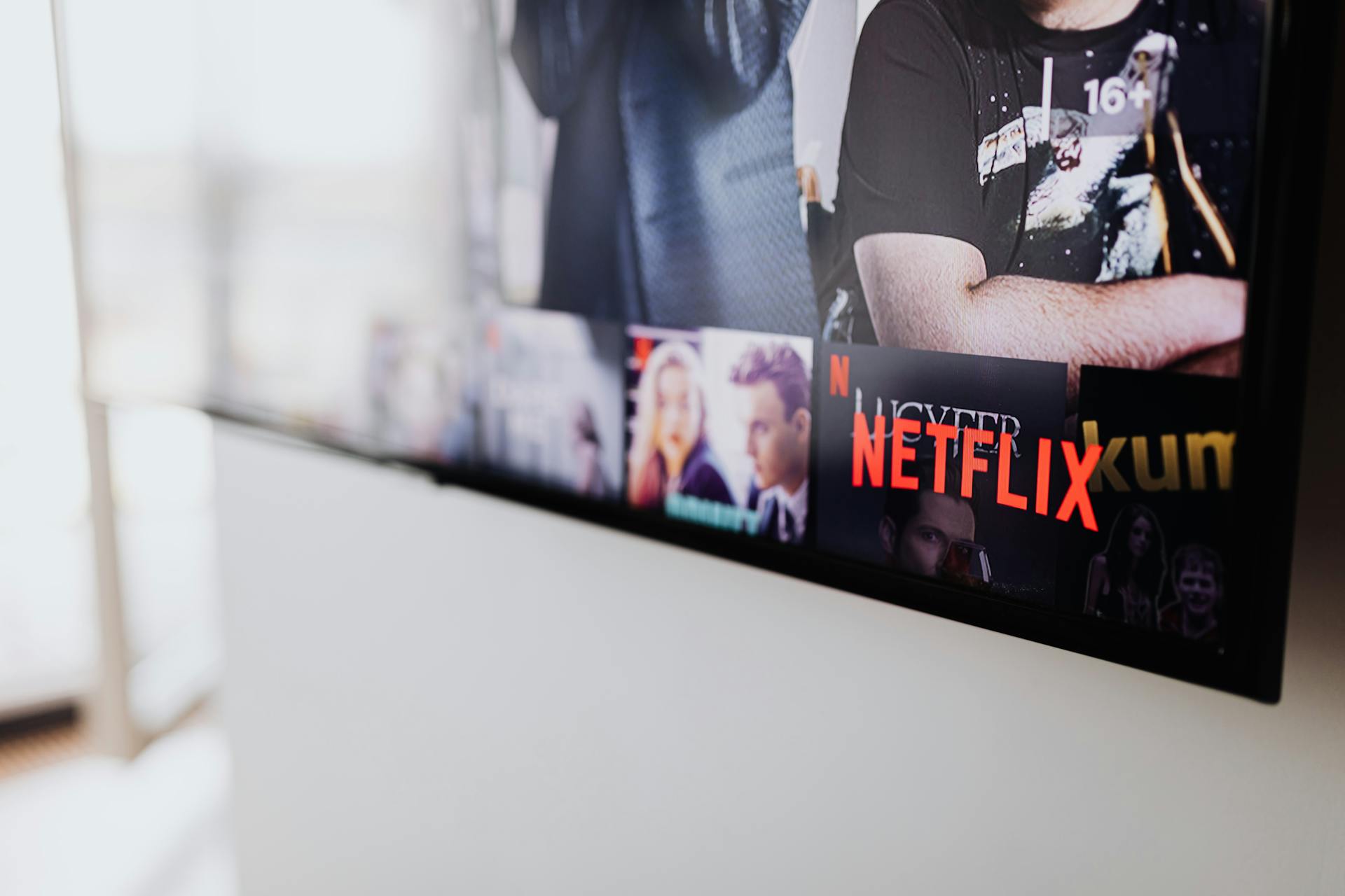 Est-il vraiment illégal d’utiliser un VPN pour accéder à des contenus localisés sur les plateformes de streaming ?